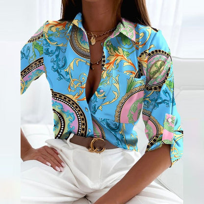 Tricia - Langärmelige Bluse mit klassischem Kragen und einzigartigem Druck