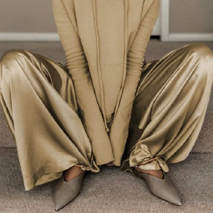 Therese | Langärmeliges Oberteil mit Kapuze und Hose mit hoher Taille und Kordelzug